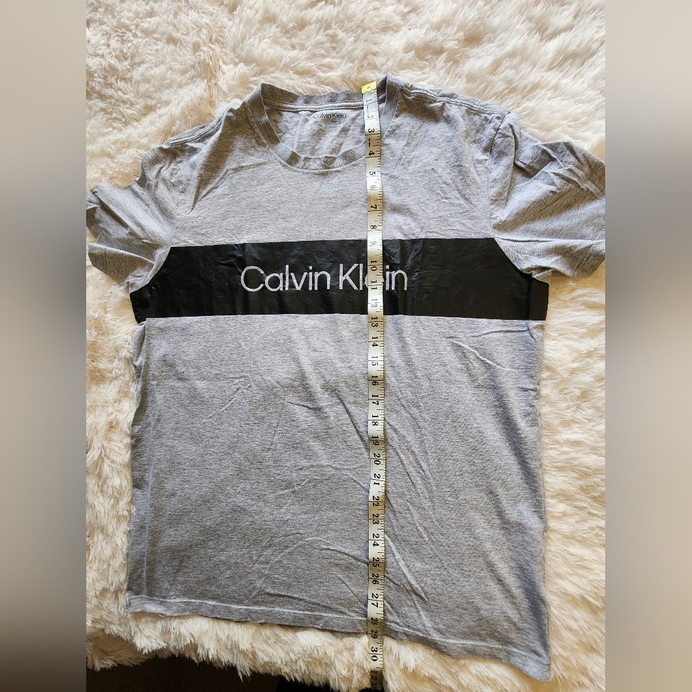 Calvin Klein Gray T-Shirt Size L/G - Picture 7 of 8